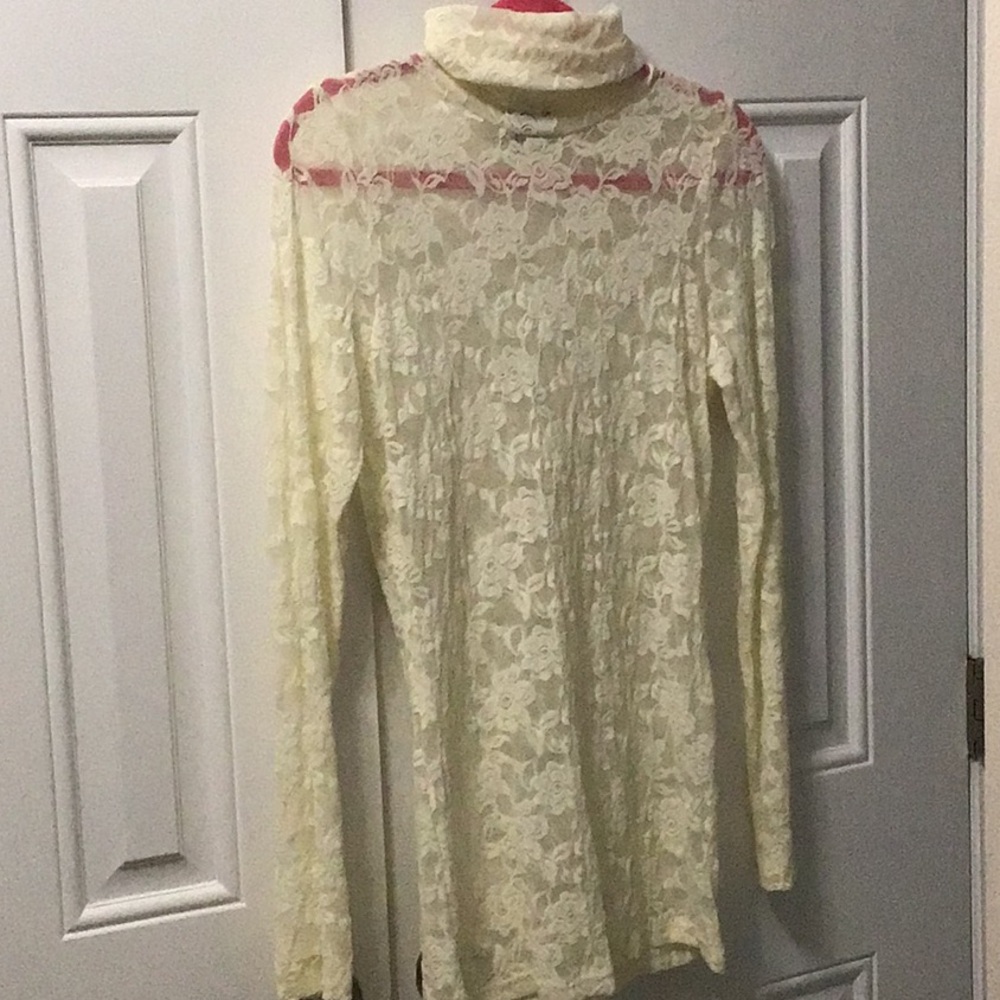 Lace Long Sleeve Top in Cream